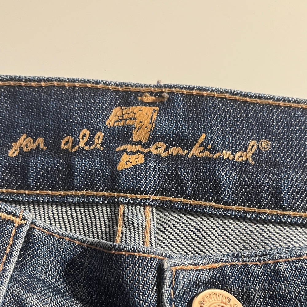 7 For All Mankind Blue Jean Shorts with zipper front pockets Sz 26💚 - Picture 2 of 12